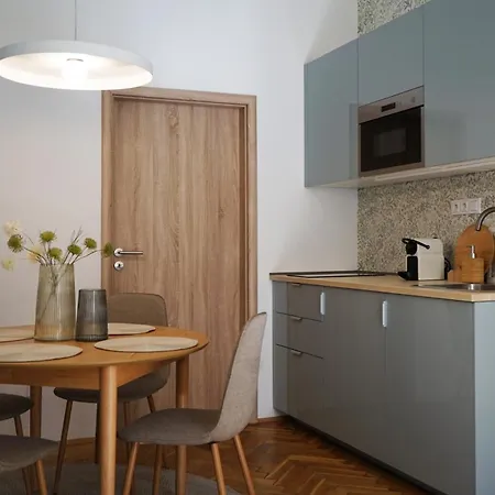 Romanticky Apartman U Centra Prahy * Prága